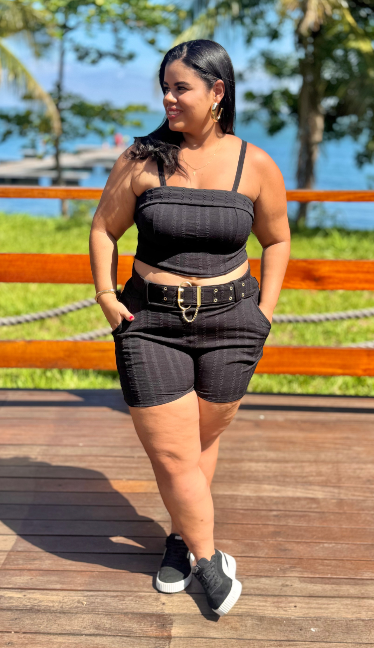 Conjunto Feminino Plus Size Blusa Cropped + Short