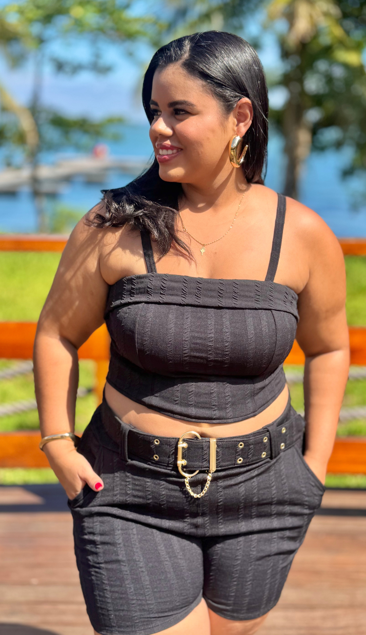 Conjunto Feminino Plus Size Blusa Cropped + Short