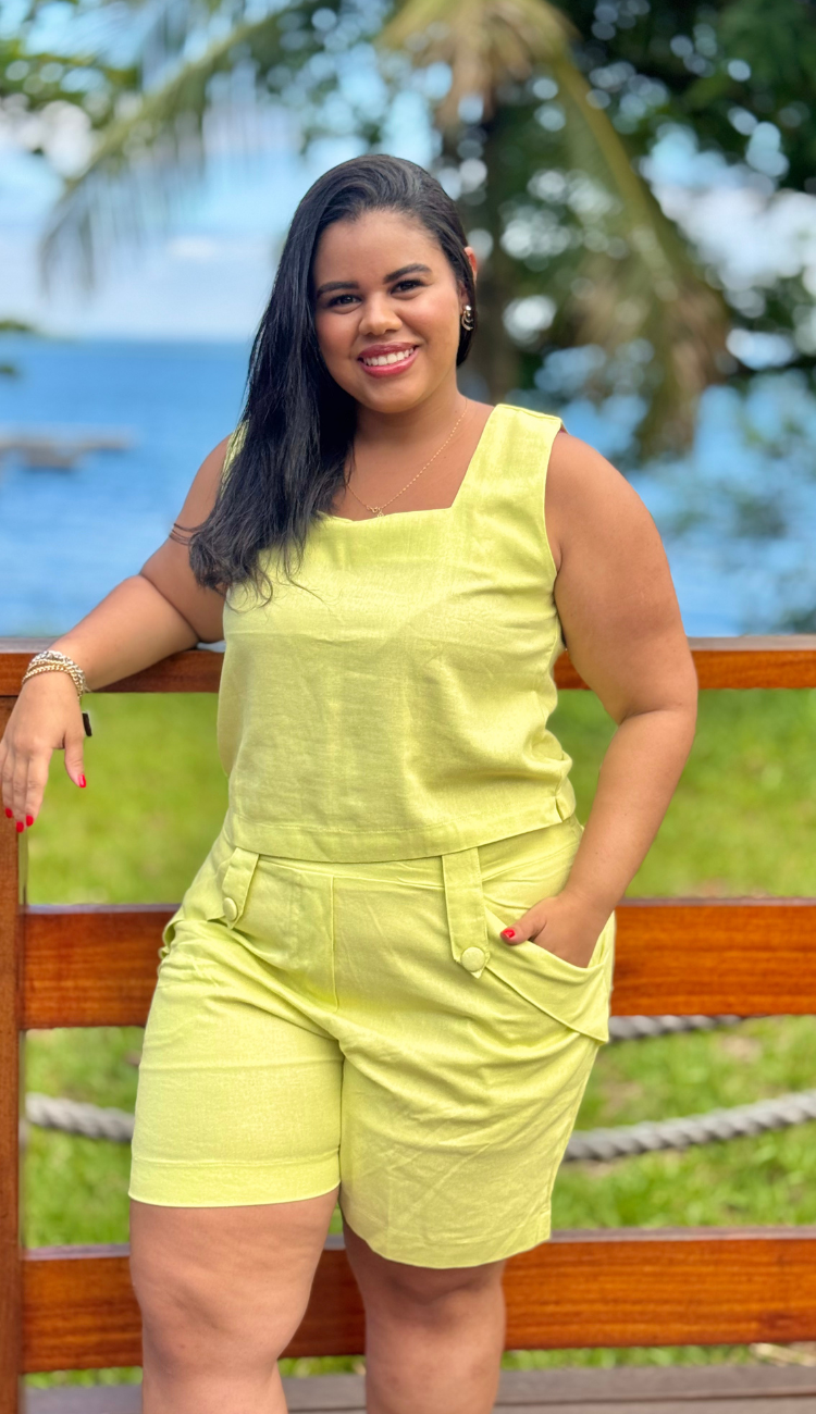 Conjunto Blusa e Short Amarelo Plus Size